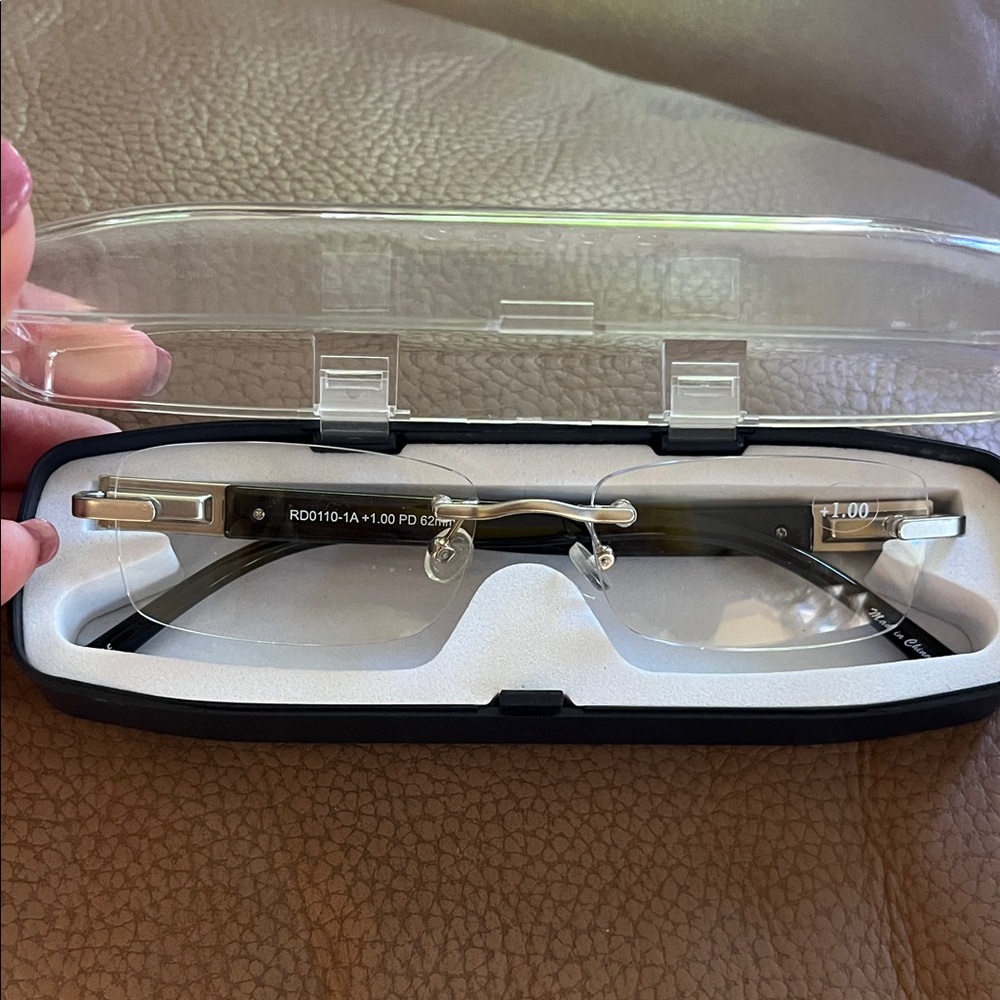 Cross Men's Stylish Black Frameless Glasses